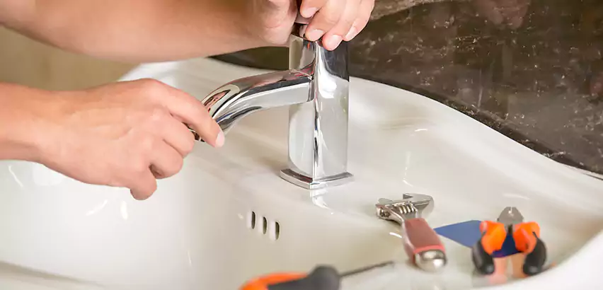 Bathtub Faucet Replacement in Levittown